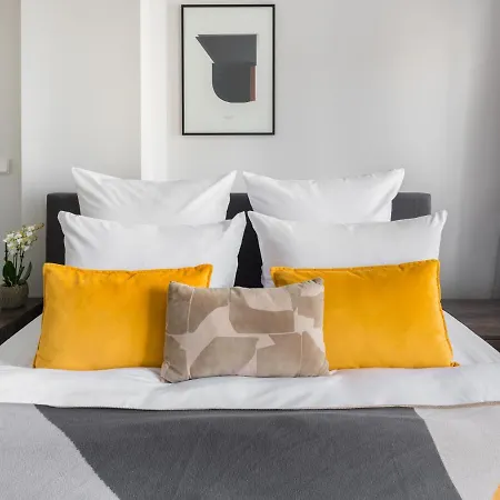 Numa Frankfurt Blau 4*