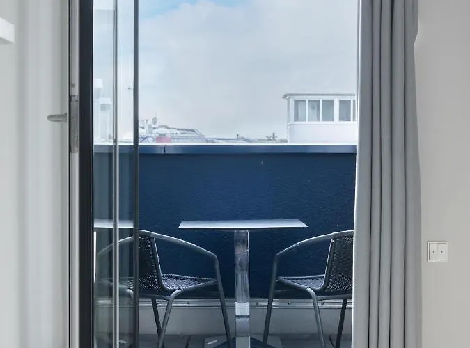 Numa Frankfurt Blau 4*