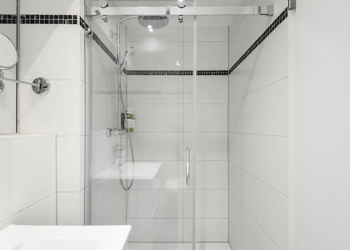 Numa Frankfurt Blau 4*